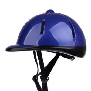 découvrez nos conseils pour bien choisir une bombe d'équitation pour enfant : sécurité, taille, confort et normes à respecter pour une protection optimale lors de la pratique de l'équitation.