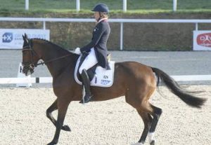 découvrez gwendolen fer dans royal horse #6, un épisode captivant mettant en lumière la talentueuse cavalière et son parcours exceptionnel dans l’univers équestre.