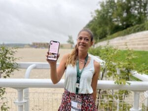découvrez comment les influenceuses équitation révolutionnent le monde du cheval en partageant conseils, astuces et inspirations pour tous les passionnés.