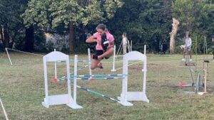 découvrez le premier club de hobby horse en vendée, une nouvelle façon ludique et accessible de pratiquer l'équitation sans cheval pour tous les âges.