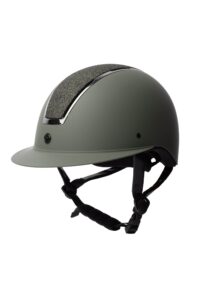 découvrez comment choisir la bombe idéale pour l'équitation western, alliant confort, sécurité et style pour vos performances équestres.